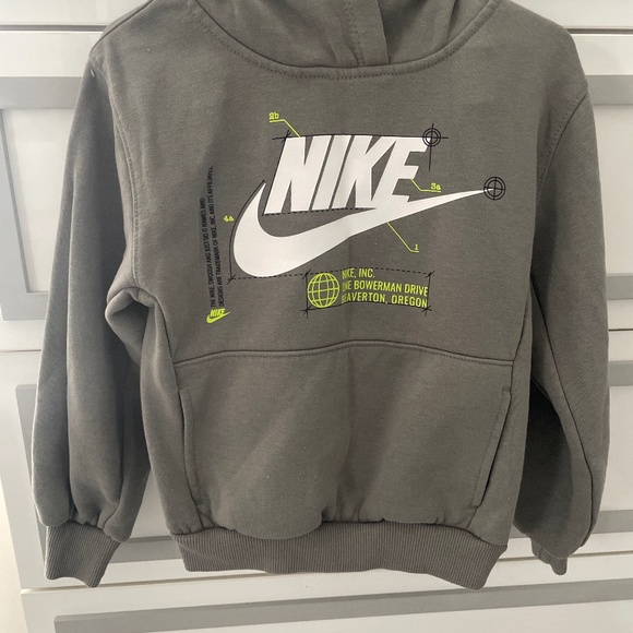 nike set - Picture 1 of 3